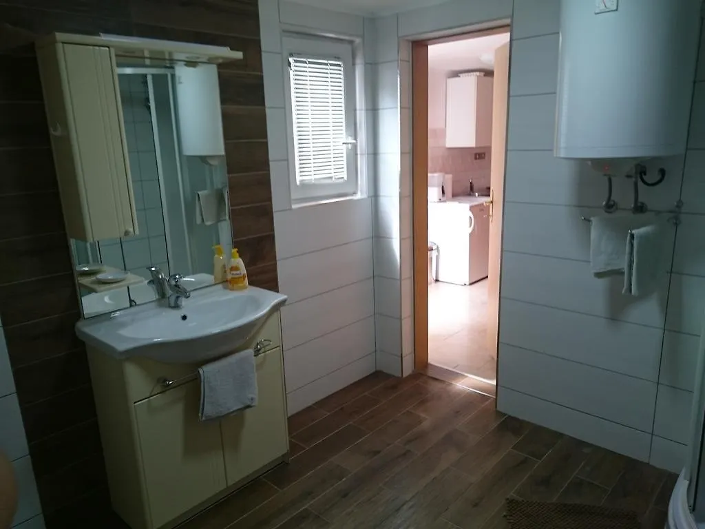 Apartment Sara Umag